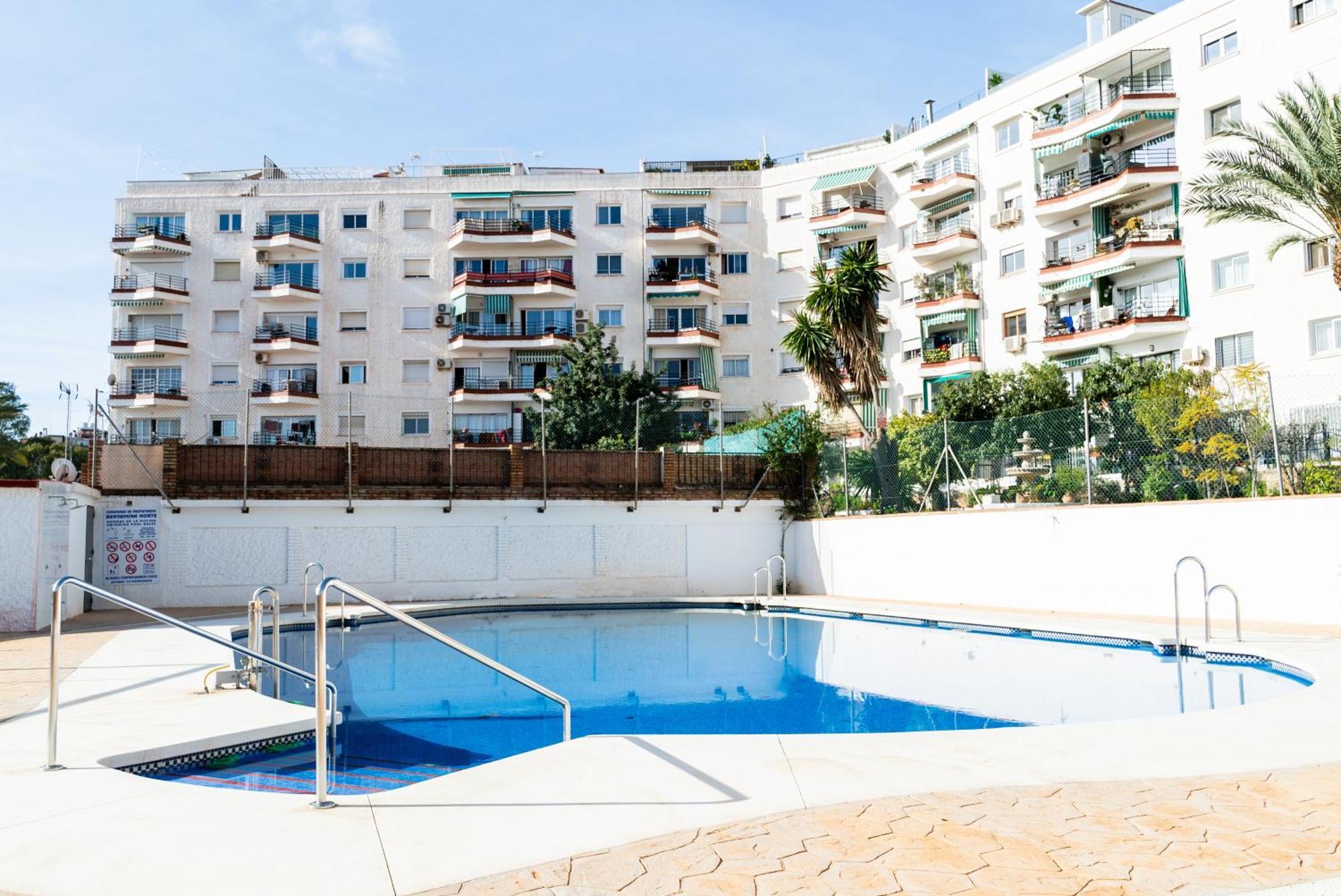 トレモリノスOasis En Playamar Con Piscinaアパートメント エクステリア 写真